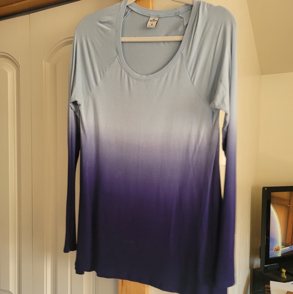 Long sleeved Hollister shirt
